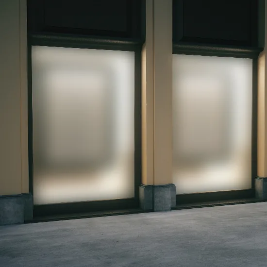 Glas für die Portalverglasung: Mit matter Folie