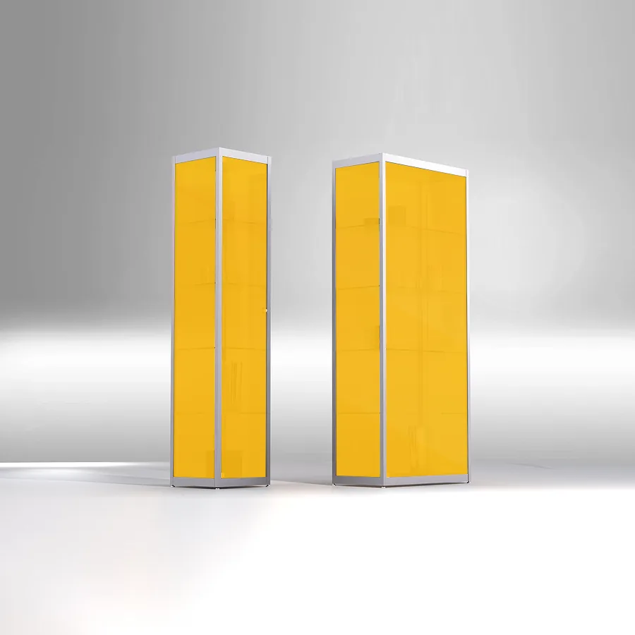 Glas für die Vitrine: Lackiert