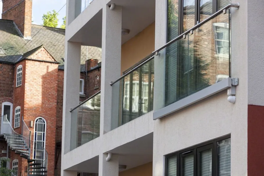Glas für die Balkonverglasung: 2-fach-Isolierglas