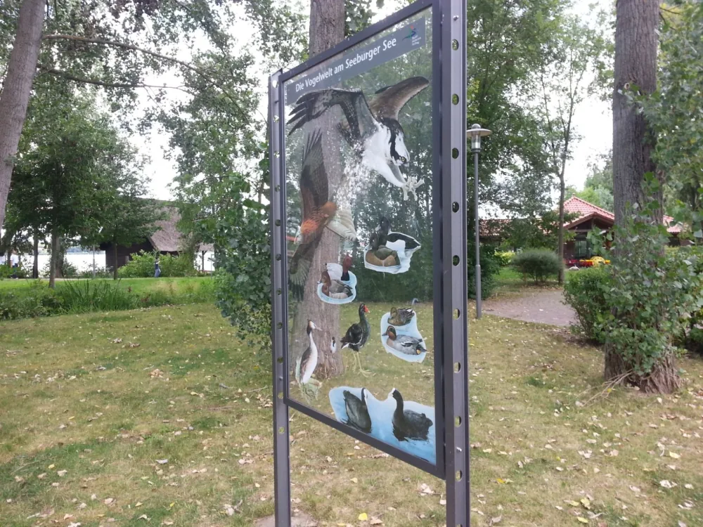 Glas für Schilder im Freien: Schautafel im Freien